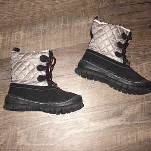 Toddler Old Navy snow boots